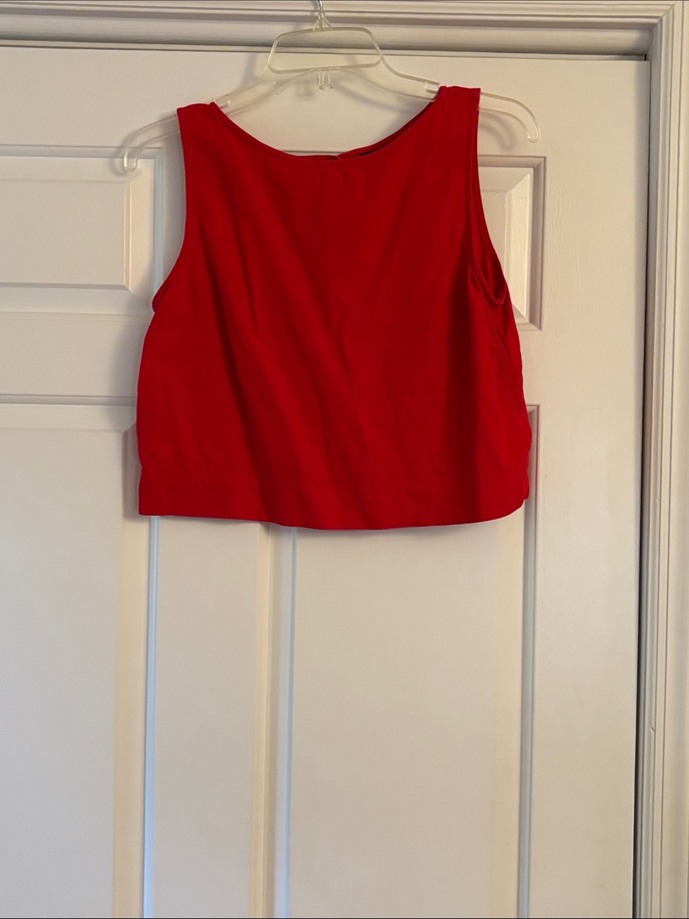 GAP Red Sleeveless Crop Shell